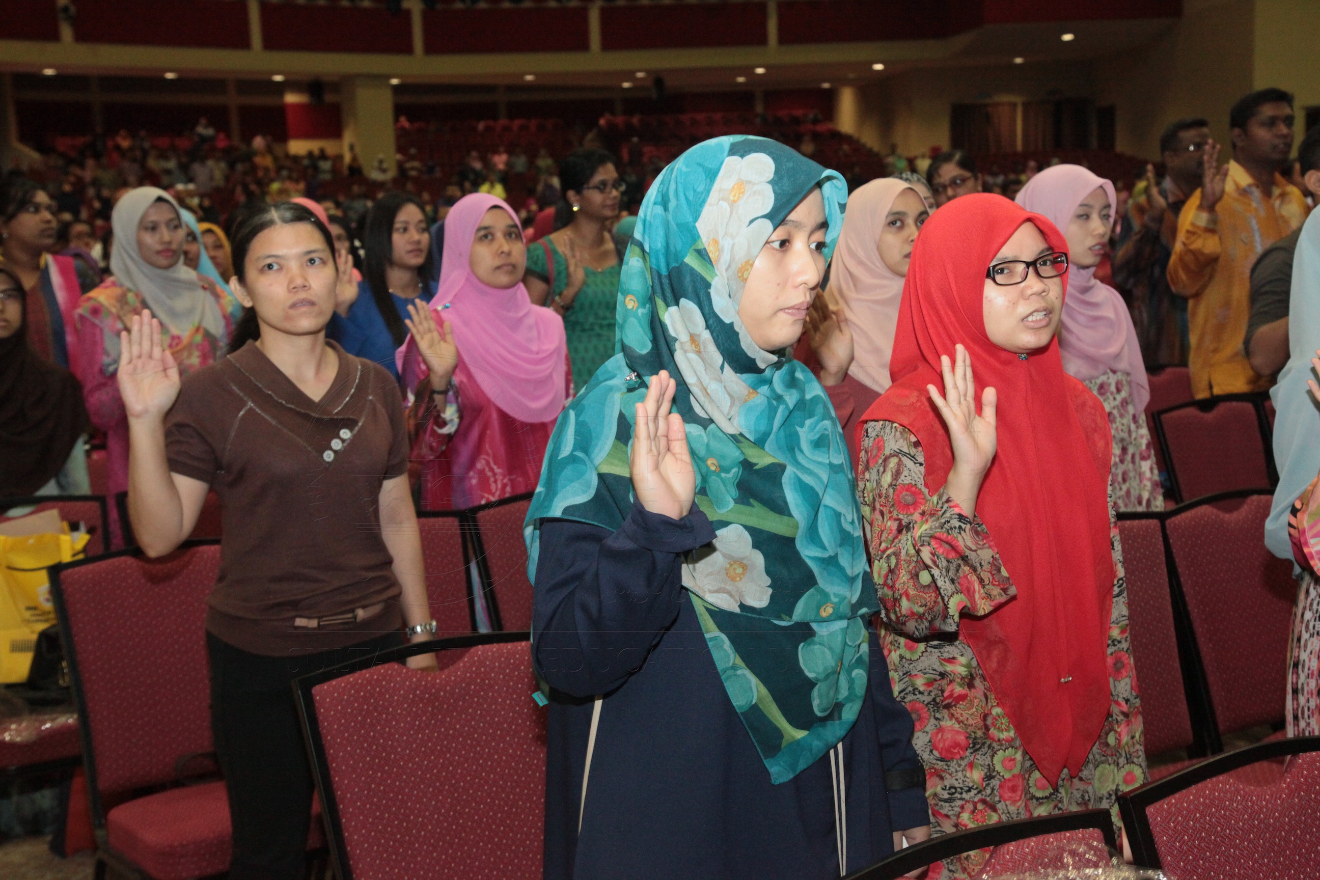 PRO16 16 siswazah IMG 0226